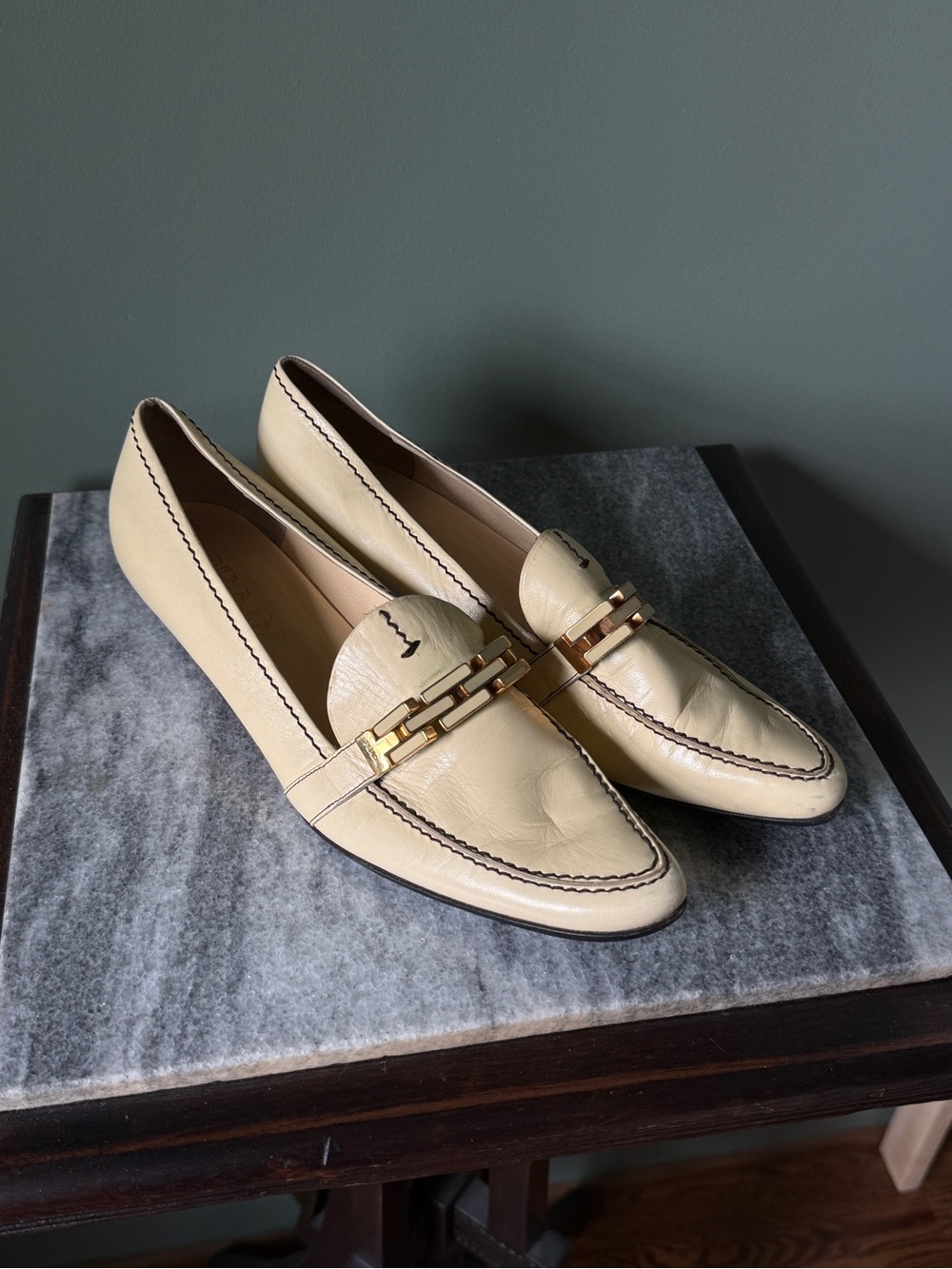 PRADA Vintage Cream Pointy Toe/ Link Detail/ Kitten Heel - Size 36.5